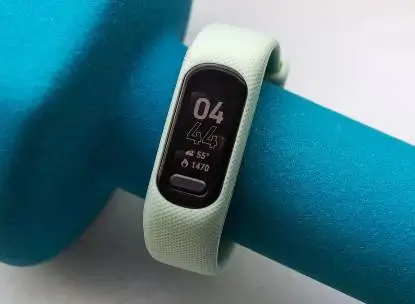 Фитнес гривна Garmin