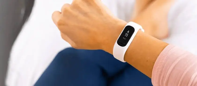 Фитнес гривна Garmin